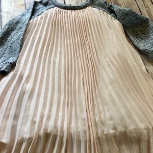 Gorgeous Gap pleated Dress 3T